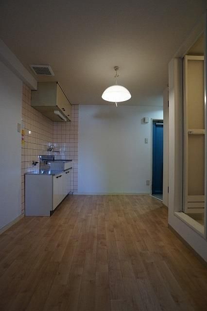 居室・リビング　別号室の写真です