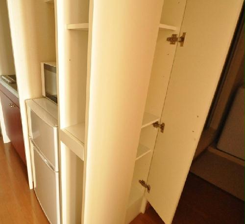 その他設備　キッチン横収納