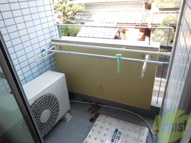 バルコニー　たくさん洗濯物を干しちゃいましょう