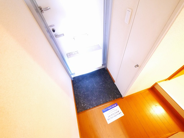 玄関　落ち着いた玄関です