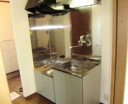 キッチン　写真は同タイプ別部屋です