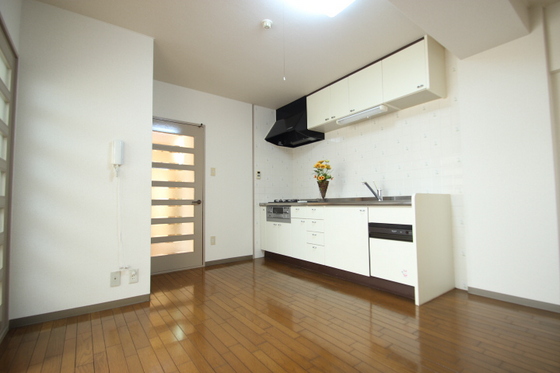 キッチン　※別部屋の写真です