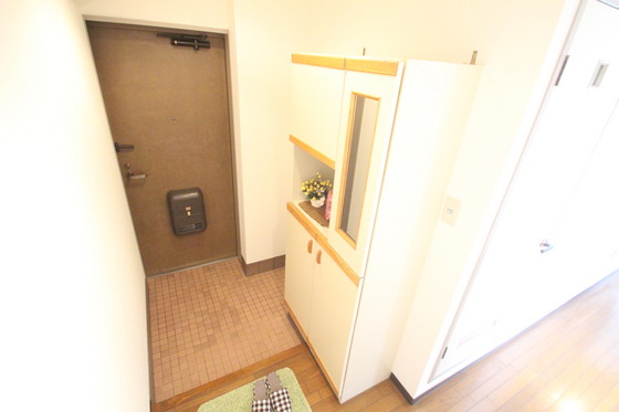 玄関　※別部屋の写真です