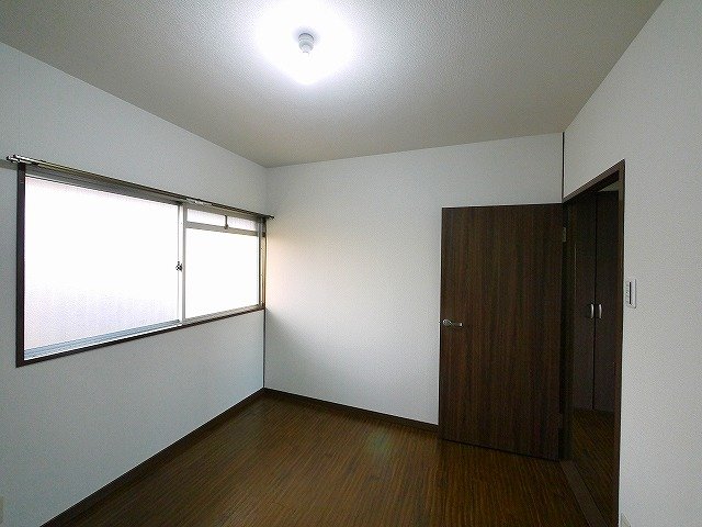 その他部屋・スペース　落ち着いて過ごせるお部屋なので、寝室にいかがでしょうか