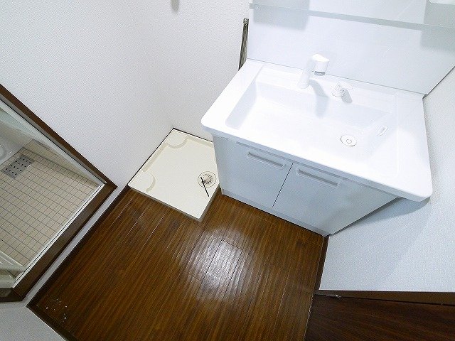 洗面設備　脱衣スペースもあります