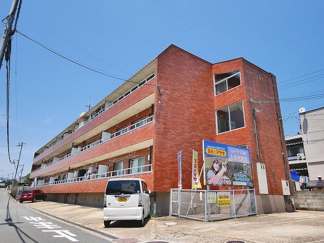 建物外観　外観は落ち着いています