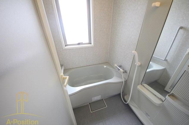 バス・シャワールーム　K・H・E（ケーエイチイー）