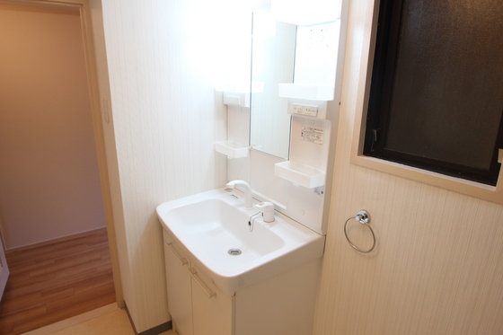 洗面設備　※別部屋の写真です