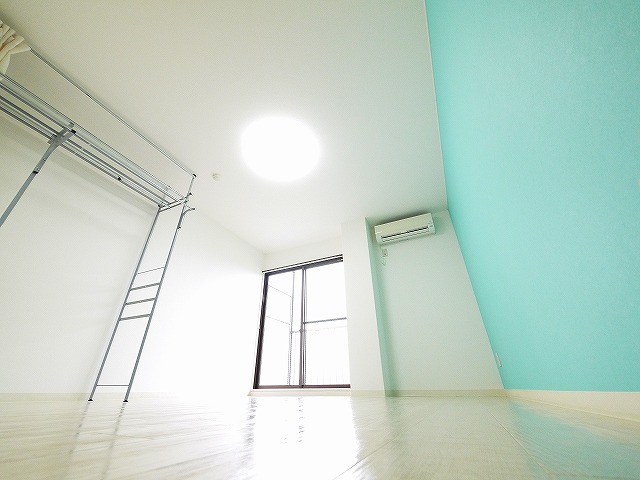 居室・リビング　居間です