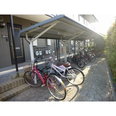 駐車場　自転車置き場