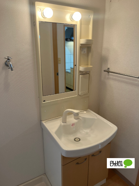 洗面設備　洗髪洗面化粧台