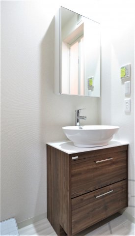 洗面設備　同仕様