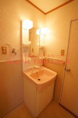 洗面設備　朝の身支度には欠かせない独立洗面化粧台