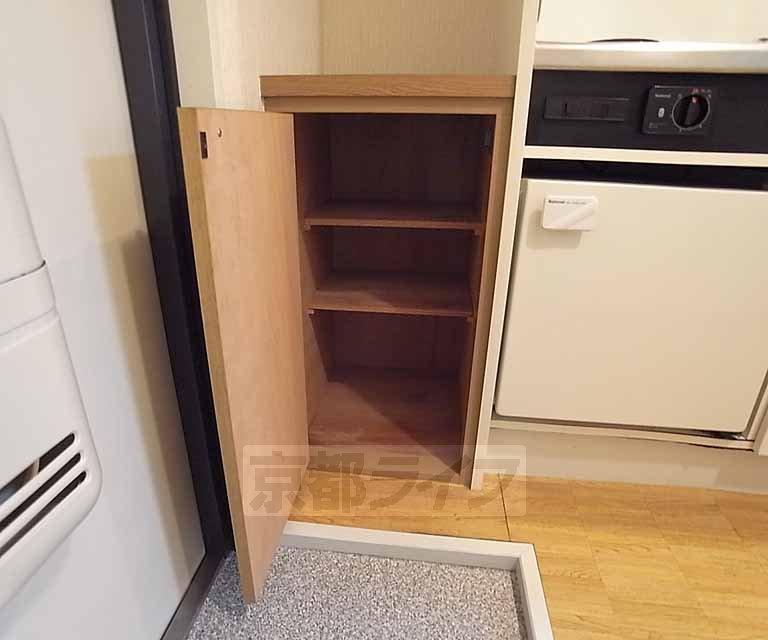 収納　玄関横の収納です。