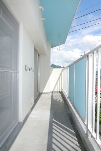 バルコニー　メゾン中川301号室