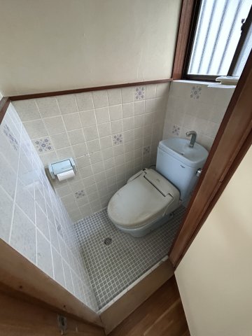 トイレ　コンパクトで使いやすいトイレです