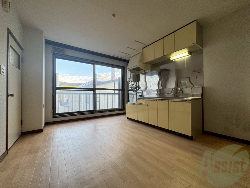 居室・リビング　明るいお部屋は気持ちよく過ごせそうですね。