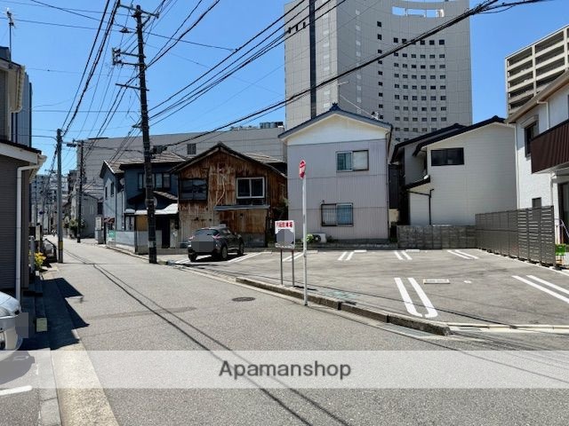 その他　前面道路（その他）まで0m