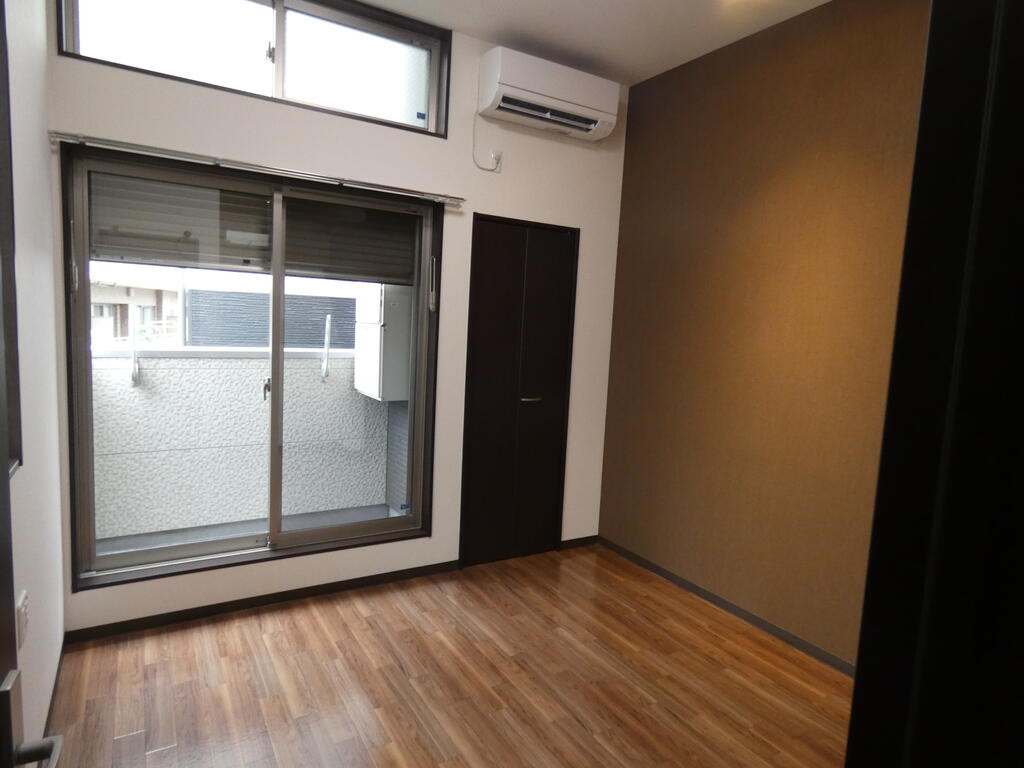 居室・リビング　別号室の写真です。