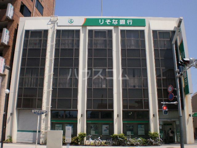 銀行　りそな銀行 浦安支店（銀行）まで715m