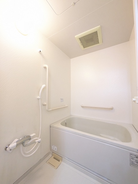 バス・シャワールーム　バスルーム