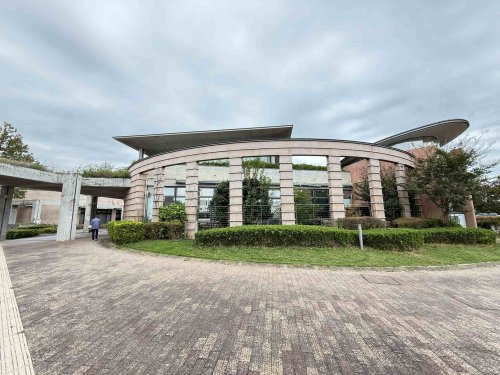 図書館　田原市中央図書館（図書館）まで3873m