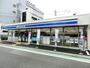 コンビニ　ローソン草加氷川店（コンビニ）まで219m