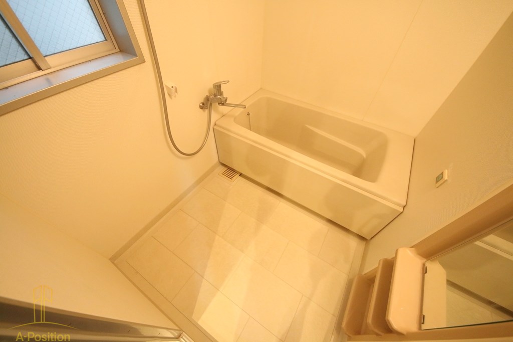 バス・シャワールーム　ラクメンビル