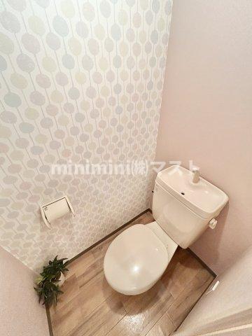 トイレ　※別号室参考写真