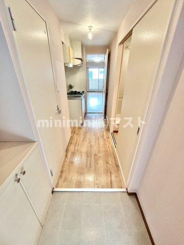 玄関　※別号室参考写真