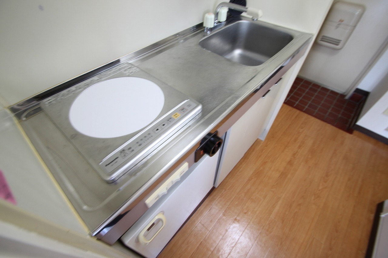 キッチン　キッチンスペースも広々としております