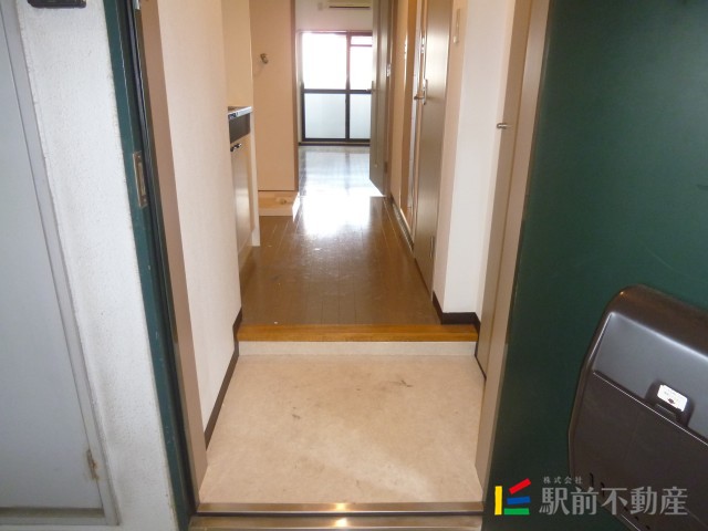 玄関　写真は同タイプ別部屋