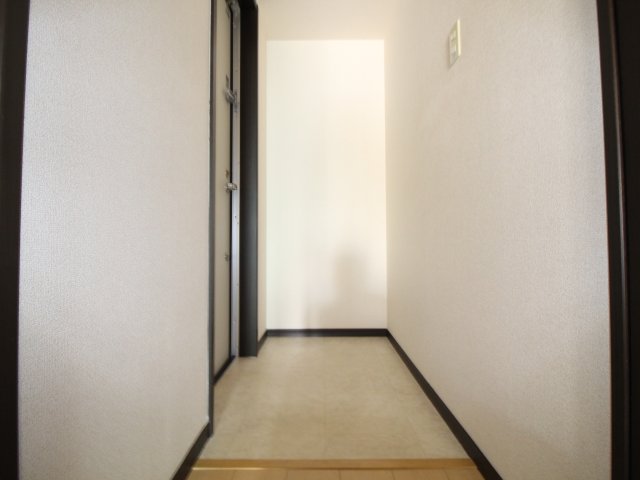 玄関　収納もある玄関です