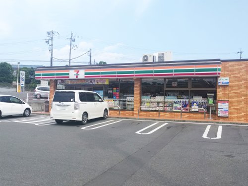 コンビニ　セブンイレブン　水戸酒門町北（コンビニ）まで1029m