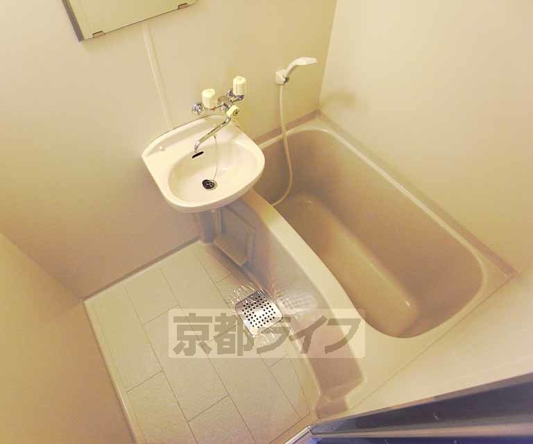 バス・シャワールーム　バスルームです！