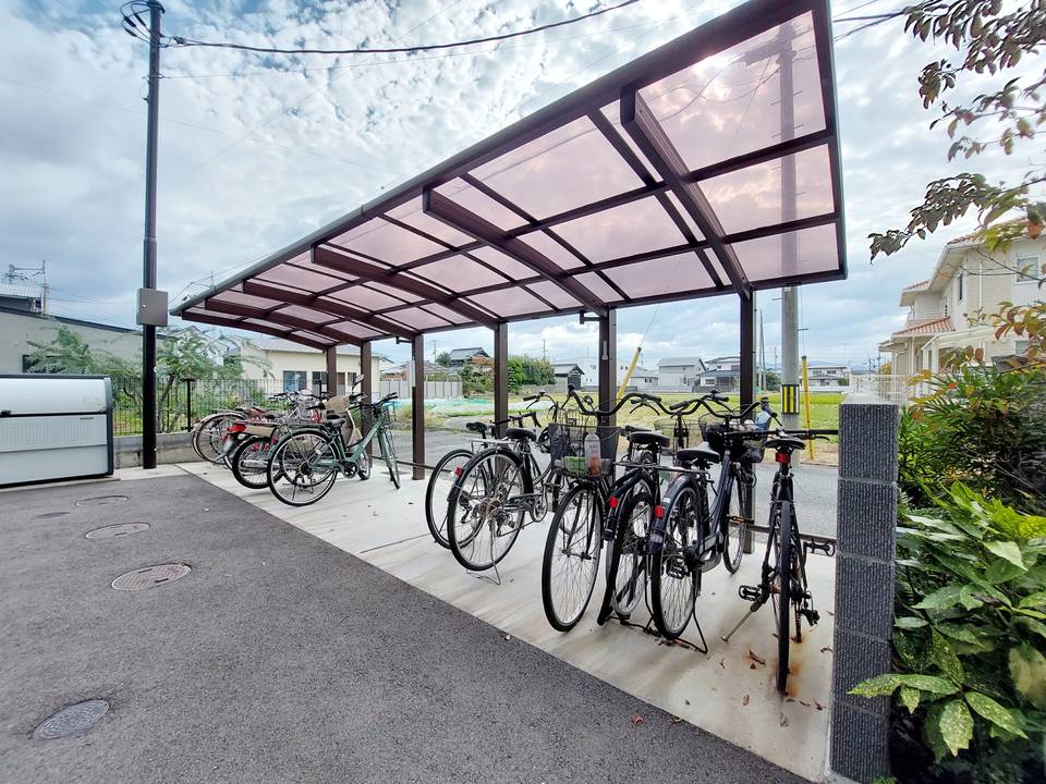 駐車場　駐輪場