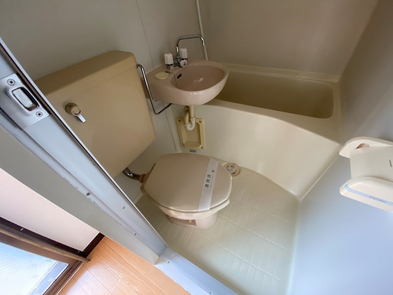 クリフサイド西岡本のトイレ写真