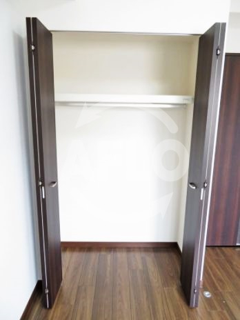 収納　レオンコンフォート難波　クローゼット