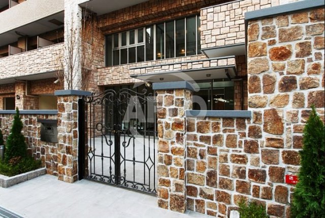 エントランス　レオンコンフォート難波　エントランス