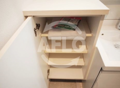 玄関　レオンコンフォート難波　下駄箱