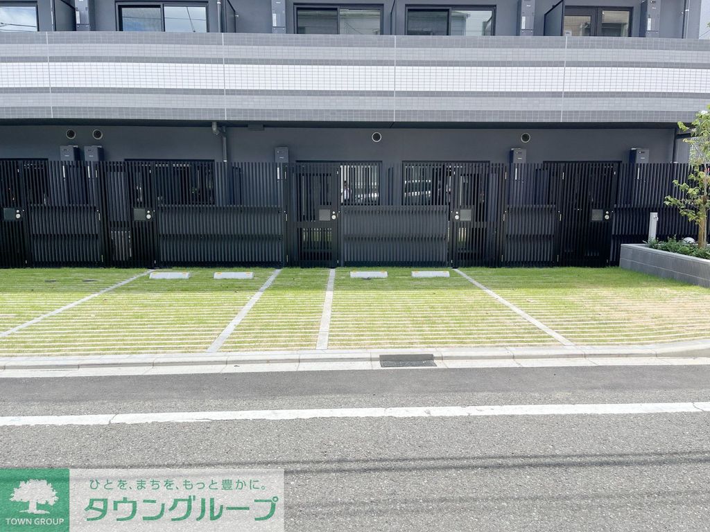 駐車場　駐車場