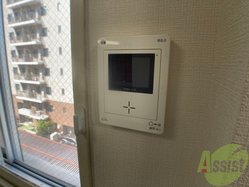 セキュリティ　ＴＶモニター付インターホンです。来客者の顔が見えるので安心！