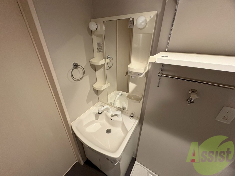 洗面設備　こちらは洗面台になります。いかがでしょうか。