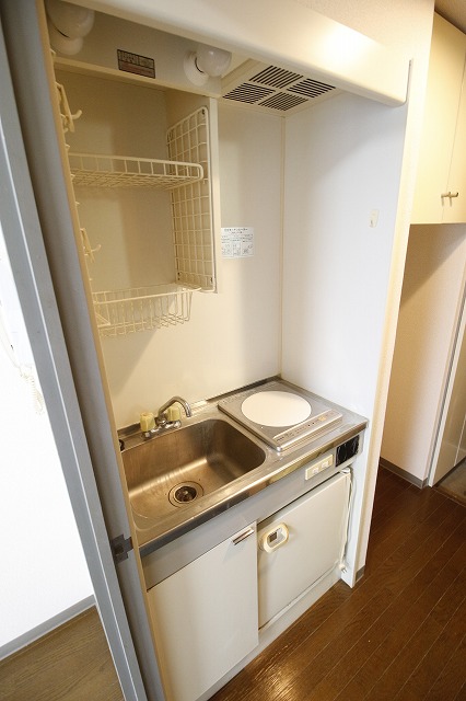 キッチン　別の部屋の写真です