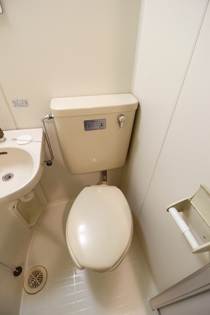 トイレ　別の部屋の写真です