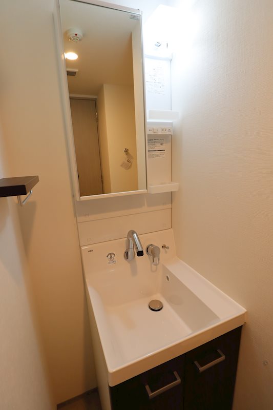 洗面設備　脱衣スペースもあります