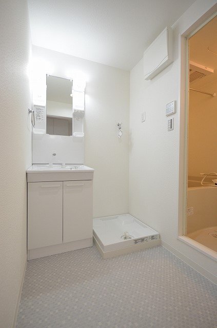 洗面設備　同物件、別号室