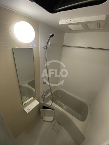 バス・シャワールーム　エスリードレジデンス大阪福島フロント　浴室