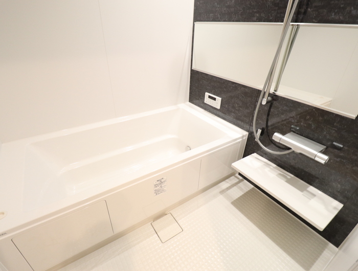 バス・シャワールーム　※同タイプの部屋写真です