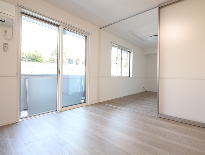 居室・リビング　※同タイプの部屋写真です